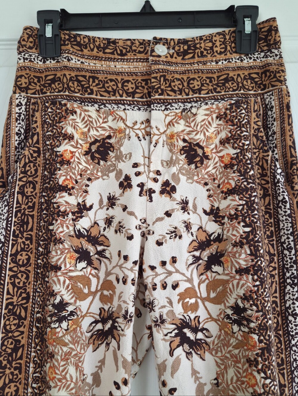 Anthropologie ✨️ Women's Cream and Brown Boho Floral Joggers Pants Size 2 - Picture 7 of 11